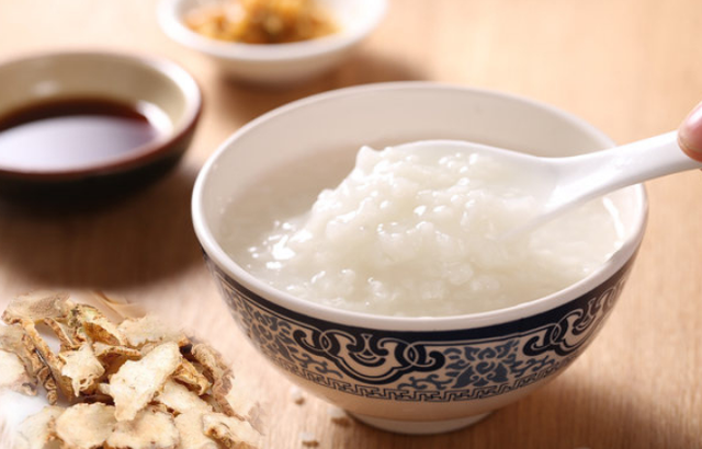 提醒:不仅大米粥,这3种食物也尽量远离!