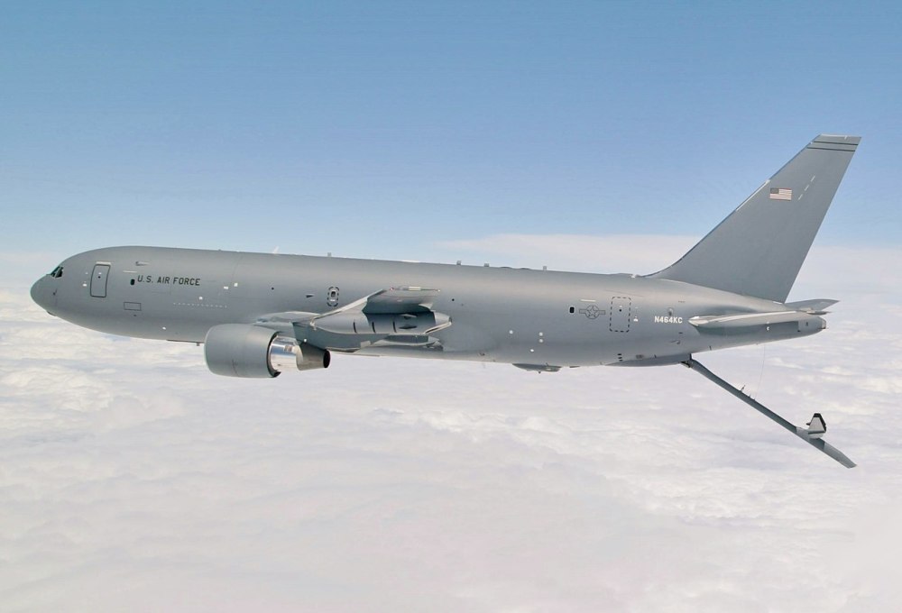 9架kc-46a空中加油机(图中展示1架) 7架ec-130j电子战飞机(图中展示1