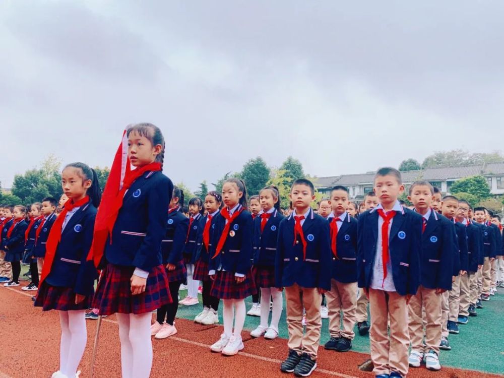 成都10所公办小学,10所民办小学校服大pk!哪一所是你的最爱?