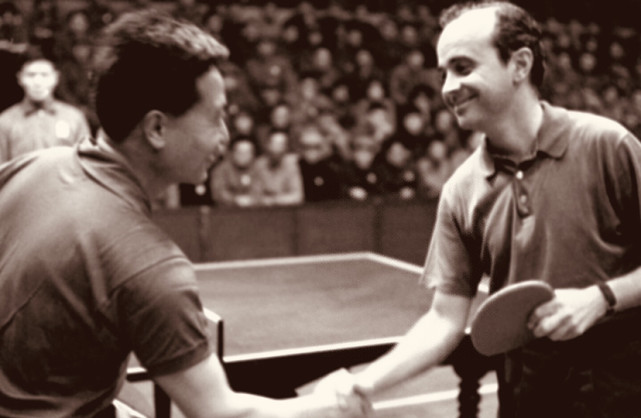50年前,庄则栋对上错车的美国运动员说了一句话,开启了乒乓外交!