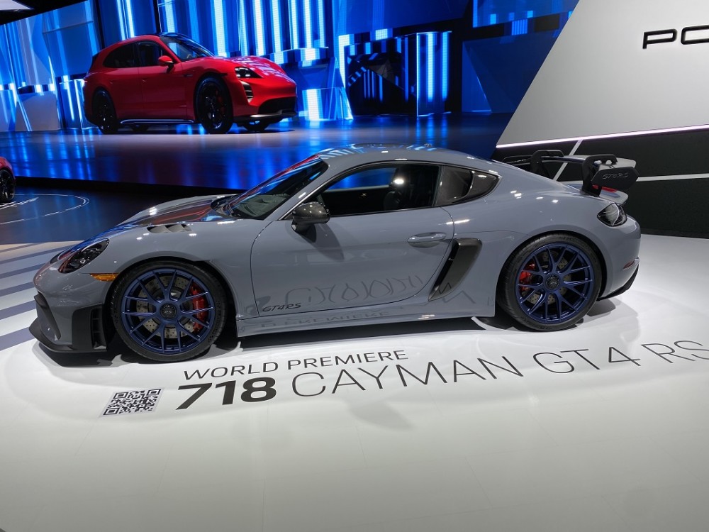 2021广州车展丨公路版/赛道版同步发售 保时捷718 gt4 rs上市
