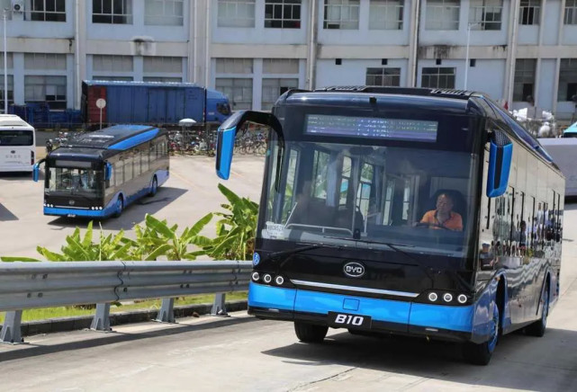 城市公交中坚力量—比亚迪b10纯电动公交车