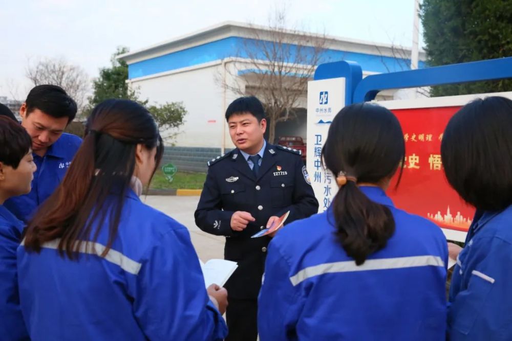 新乡市公安局2021最美基层民警候选人史恒阳风雨兼程守护辖区平安底色