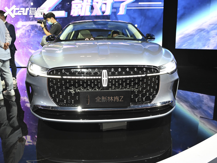 在2021广州车展上,长安林肯全新中型轿车——林肯z正式首发亮相并且