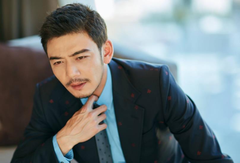 从顶级流量到"万人唾弃",杨烁是如何把自己前途"作"没