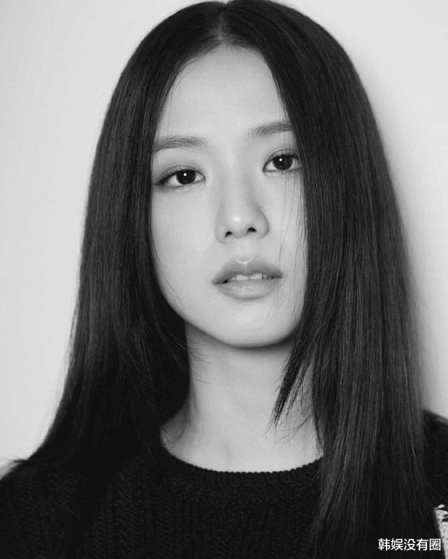 blackpink金智秀晒"脸部特写"画报,获5120万粉丝好评