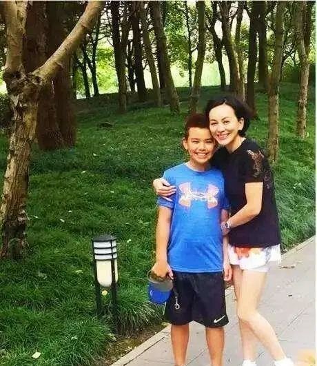 王琳:因"雪姨"走红,两嫁富商两离,儿子生父成谜,如今