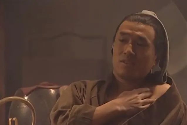 三,康红雷饰演何清话说,银幕中天生就是当土匪头子的杜玉明,干嘛要去