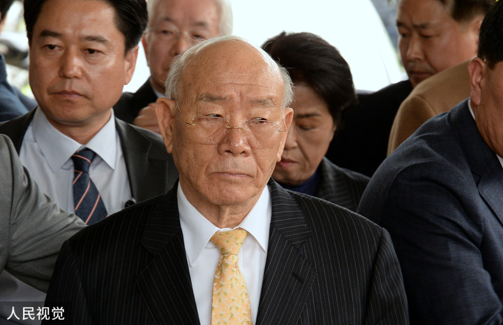 韩国前总统全斗焕去世,文在寅或不致哀