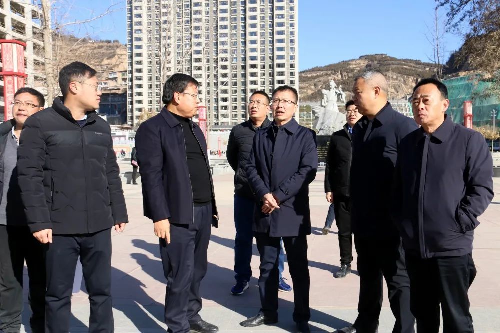 11月22日,延长县委副书记,代县长杨小虎调研城市更新规划及创建省级