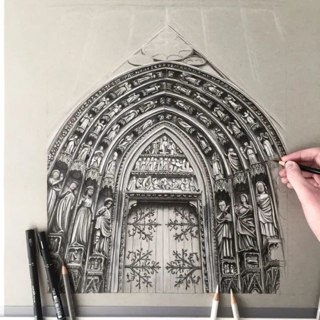 英国女孩手绘哥特式建筑,复杂精致的素描令人吃惊,绝