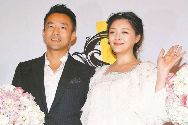 大s和汪小菲都来自单亲家庭,从闪婚到分离,两人走了父母的老路