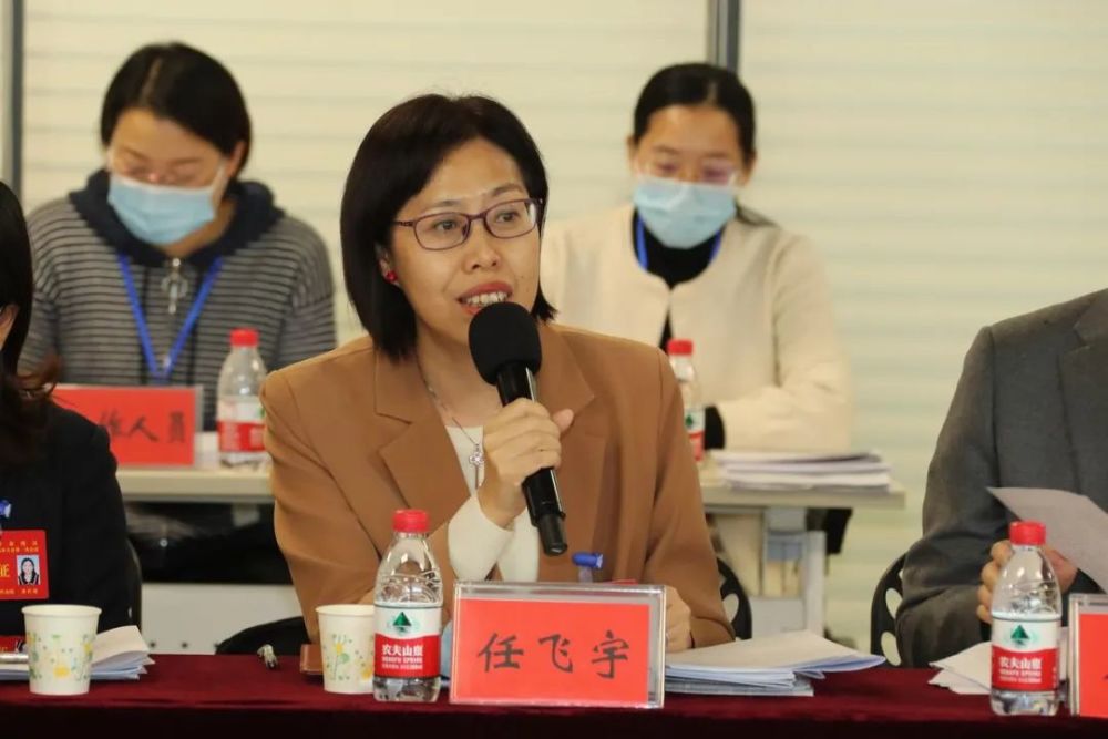 再来看看其他代表怎么说 任飞宇 区人大代表