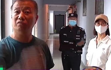 安阳"狗咬人"当事人被撤职!当地凌晨再出通报,提到6个