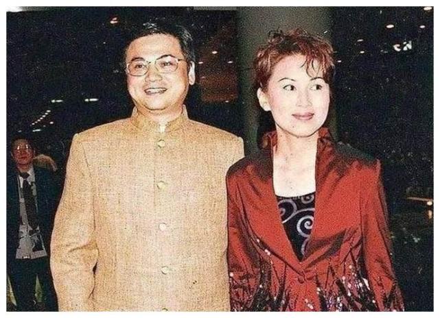 1998年,林国雄把一个僧人好友带回家,他告诉陈秀雯他们想在内地修建