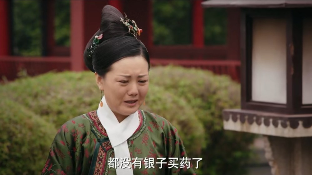 其实之前如懿生永璂的时候,卫嬿婉曾想过利用田姥姥,但由于如懿皇后的