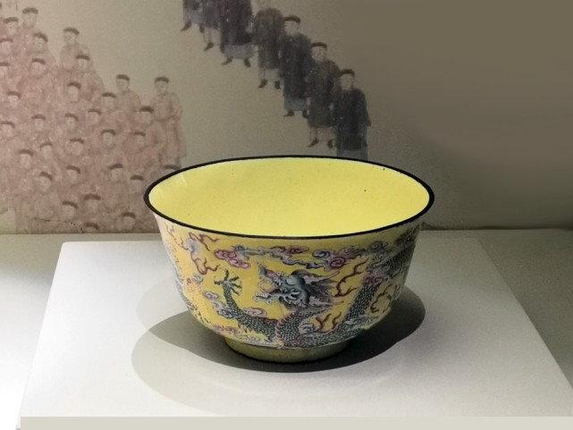 中国瓷器史上级别最高的瓷：黄釉瓷，百姓不能用也看不到-腾讯新闻