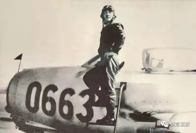他64岁授上将,曾任海军航空兵司令员,官至副总参谋长