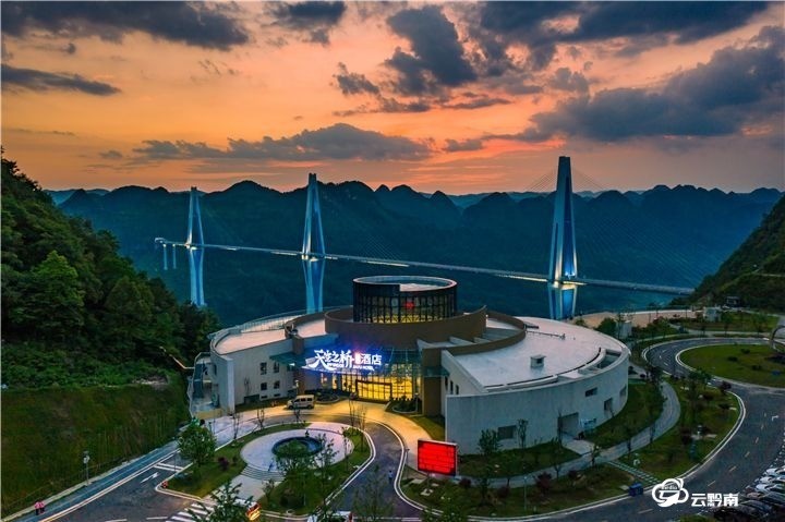 天空之桥是贵州首个桥旅融合服务区,成为桥旅融合研学景点