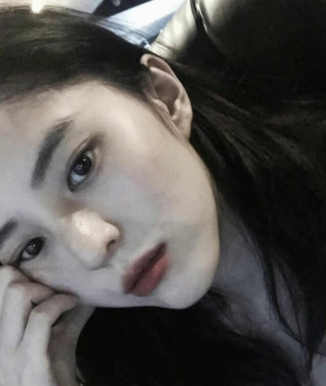 韩素希 女生头像