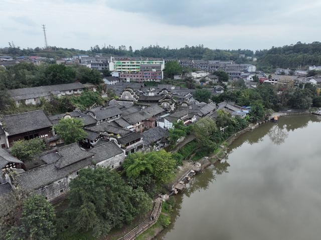 自贡周边好去处,中国盐运第一镇,保存完整而且免费参观