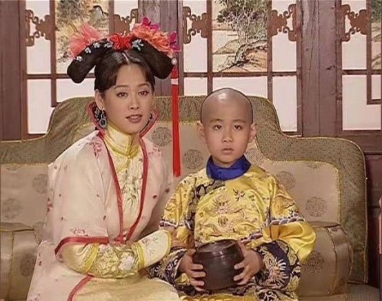 苏麻喇姑只是宫女为何备受康熙敬重甚至将皇子交给她抚养