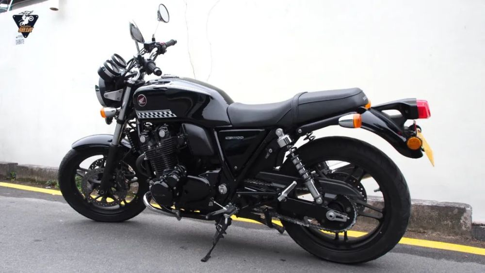 2017年本田cb1100一手