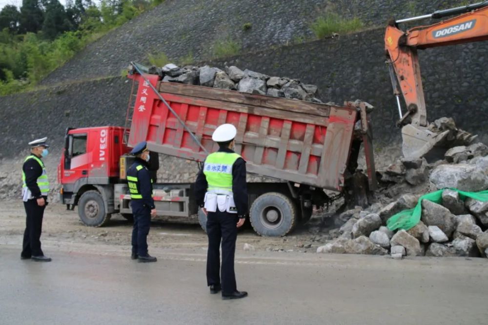 严厉查处货车各类严重交通违法行为,全力预防重特大道路交通事故,赤水