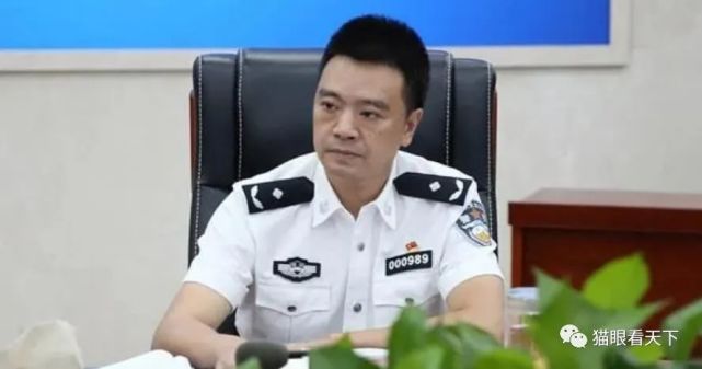 同是警察,有人拼命逐利,有人舍命履职
