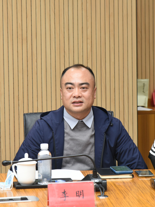 崇州市经开区管委会党工委副书记管委会主任徐剑一行莅临园区考察交流