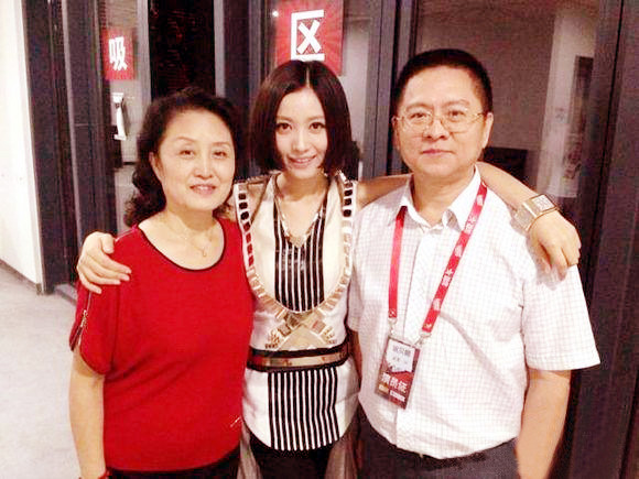著名歌手姚贝娜去世6年父亲和妻子走出丧女悲痛了吗
