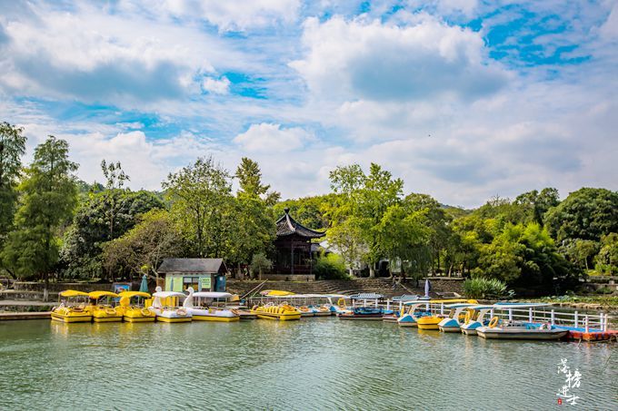 南京浦口珍珠泉,被誉为"江北第一游观之所,很多人来看泉赏景