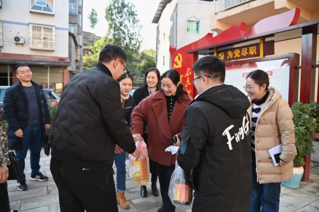 【区县解读】忠县:刘艳以组织振兴推动乡村全面振兴
