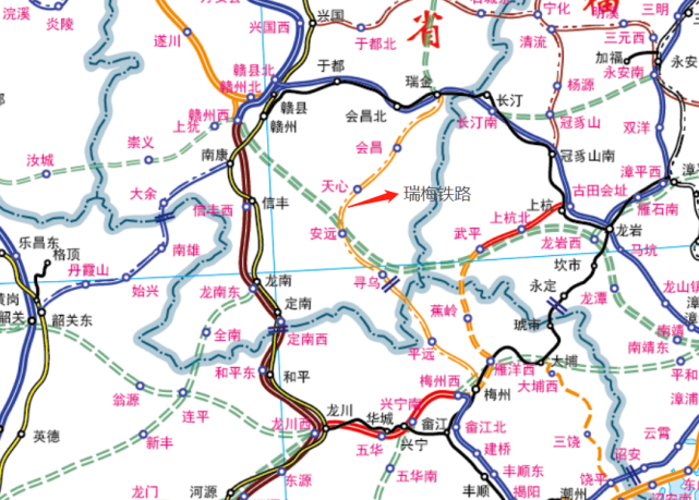 从线路走向来看,瑞梅铁路也是1条南北向的线路,起自赣龙铁路瑞金站