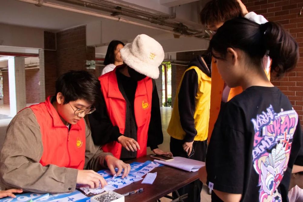 广州新华学院校运会高能瞬间