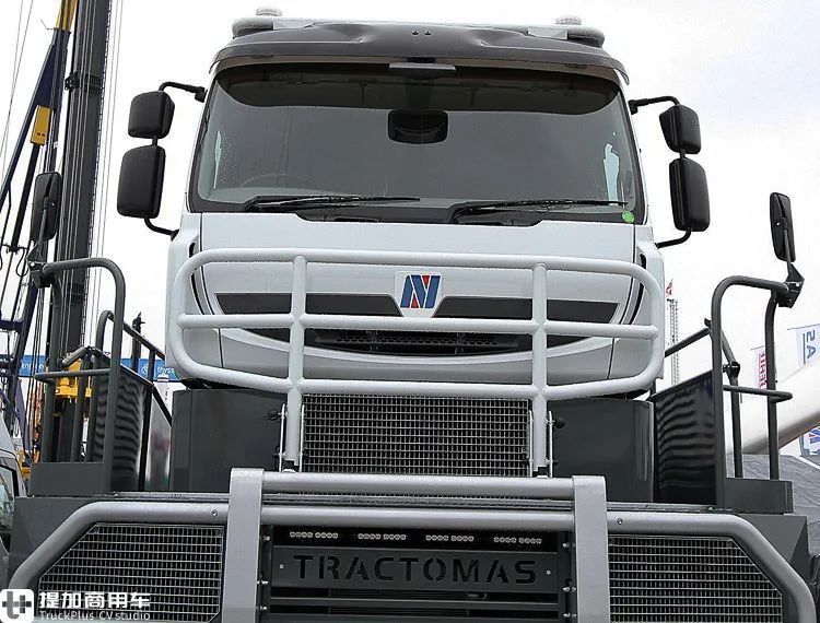 这还是卡车吗1150马力外观大如火车头尼古拉斯tractomas重型牵引车