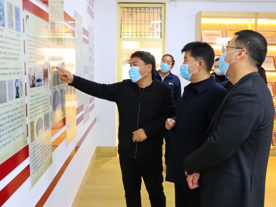 虢镇中学陈仓区副区长齐晓辉莅临我校检查指导工作