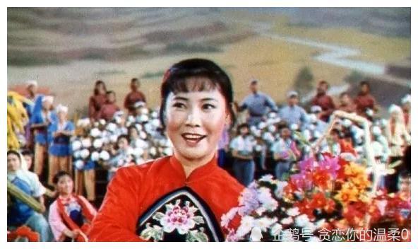 小潘潘魔改黄梅戏批,刘惜君唱软南泥湾推 央视这是啥套路?