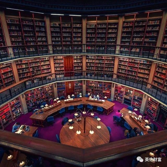 莫恩maughan图书馆是伦敦国王学院的主要研究图书馆,外观为19世纪新