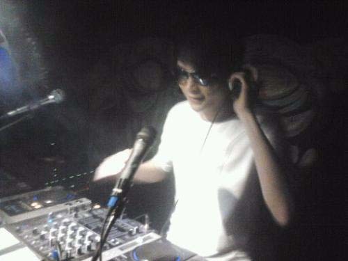 农人dj枫枫东莞爆火的王牌dj回到广西带领全村发家致富