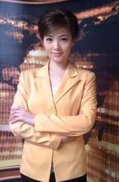 演戏之余,她还是北京电视台的节目主持人和编导.