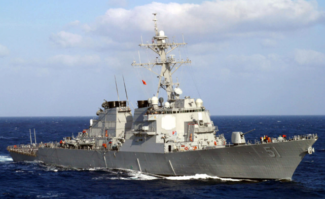 报道称,美国第六舰队在一份声明中说,美国海军的阿利伯克级驱逐舰"
