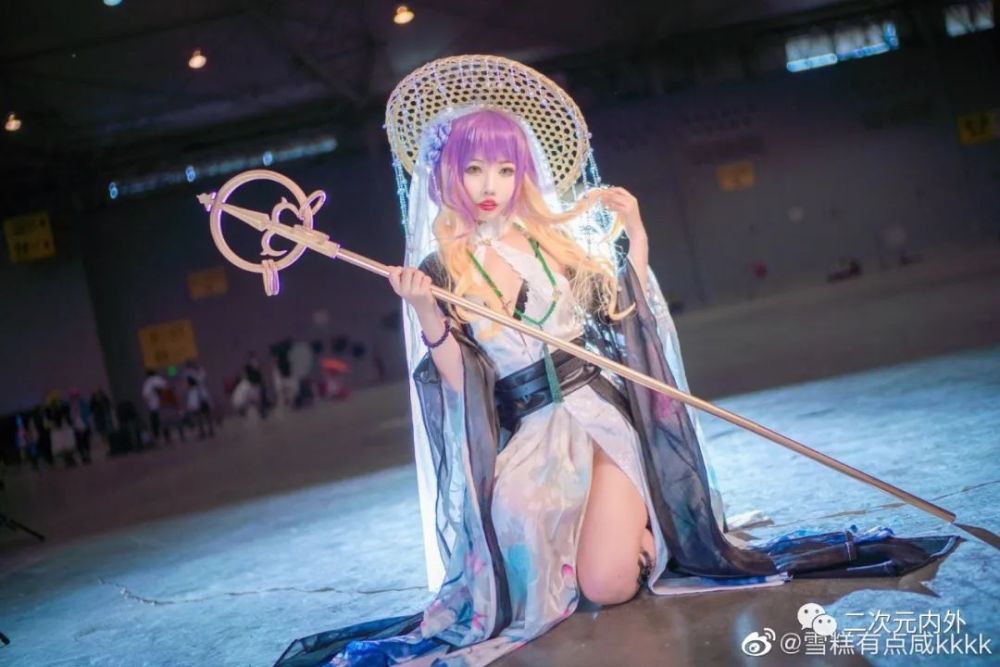cos场照～《东方》圣白莲