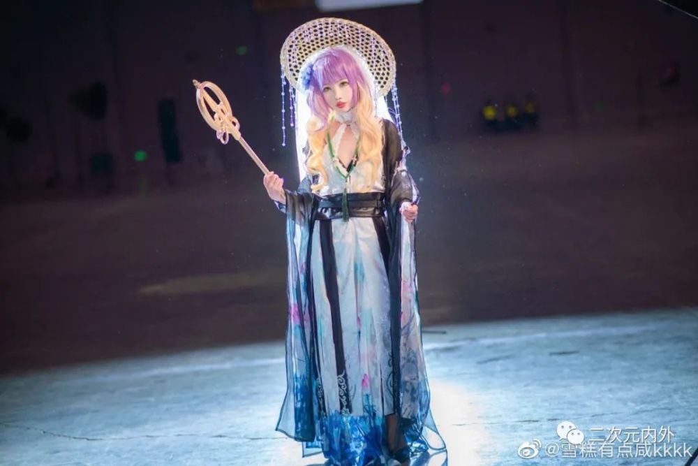 cos场照～《东方》圣白莲