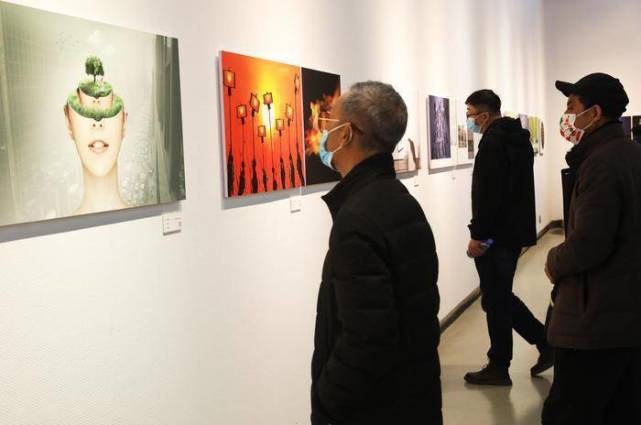 庆祝中国共产党成立100周年暨陕西省第19届摄影艺术展开幕_腾讯新闻