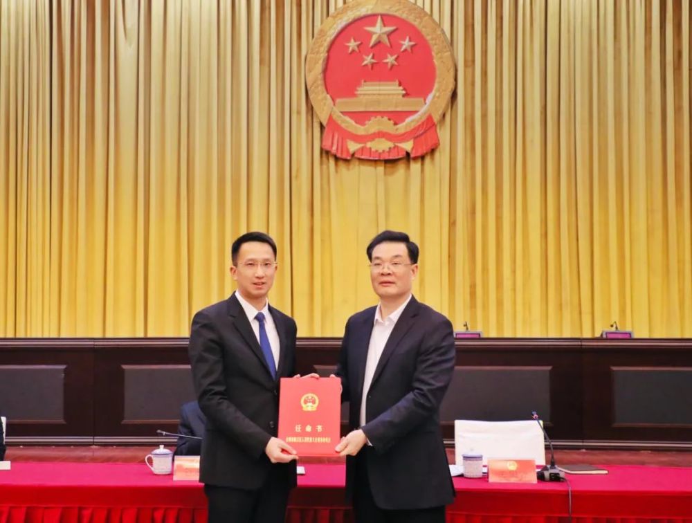马骏同志任中共台州市椒江区委委员,常委,副书记,代区长