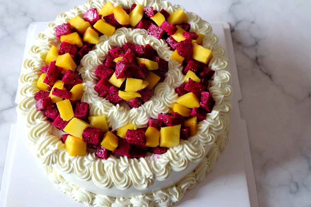 朋友孩子过生日,自制蛋糕当礼物,10寸水果蛋糕,详细做法分享