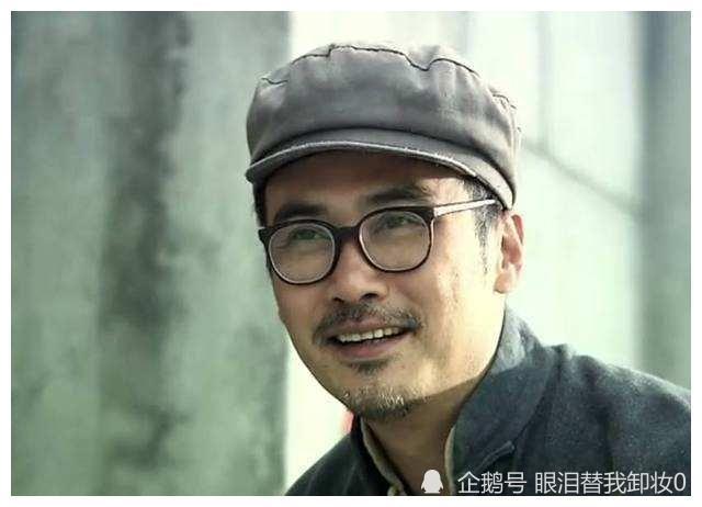 郑耀先在国民党阵营时,前期的军衔是上校,至于具体职务剧中没有明确