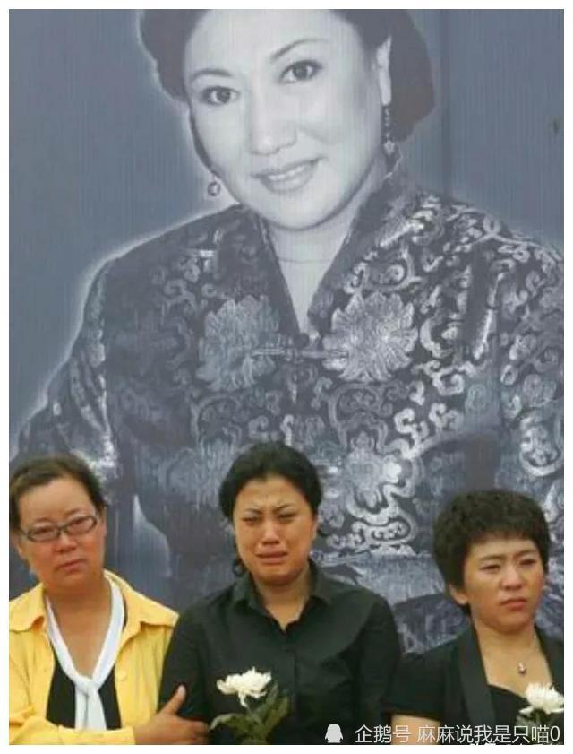 4,王洪梅与高秀敏的独生女李萱的关系十分融洽.