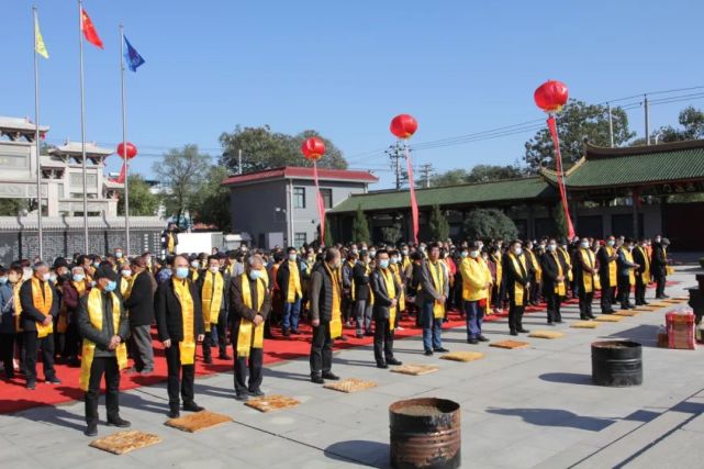 2021郑桓公拜祖大典圆满成功,郑氏子孙跪拜始祖,祈福!
